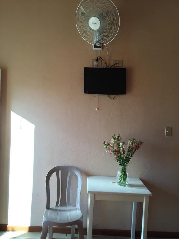 Hotel Villa Margarita Flores Cameră foto
